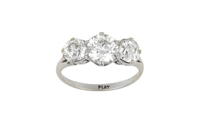 Lot 2060 - A Diamond Three Stone Ring the graduated old...
