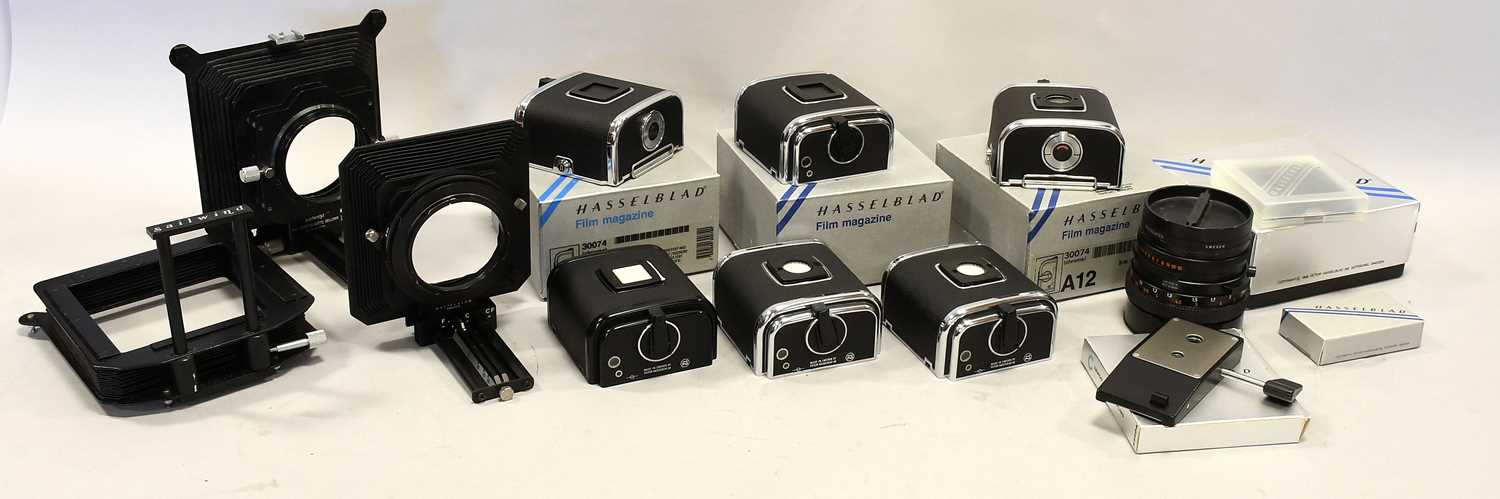 Lot 203 - Hasselblad Carl Zeiss T* Planar f2.8 80mm Lens