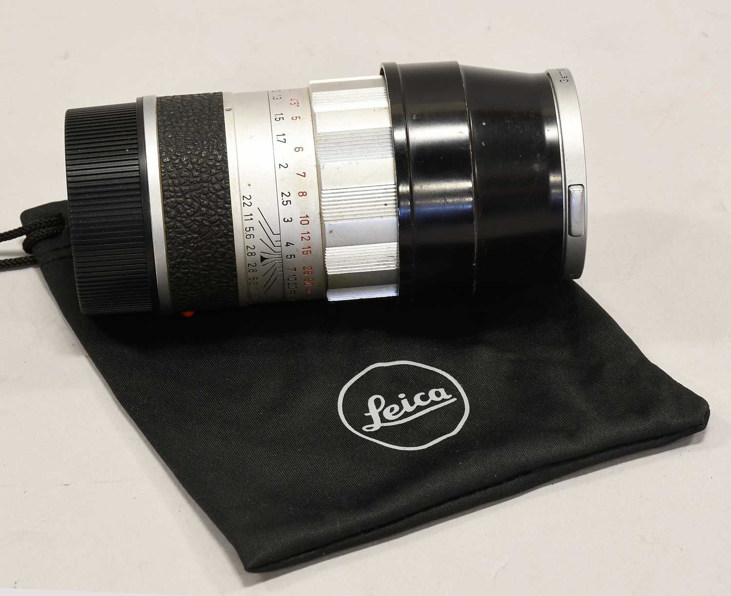 Lot 212 - Leitz Elmarit f2.8 90mm Lens