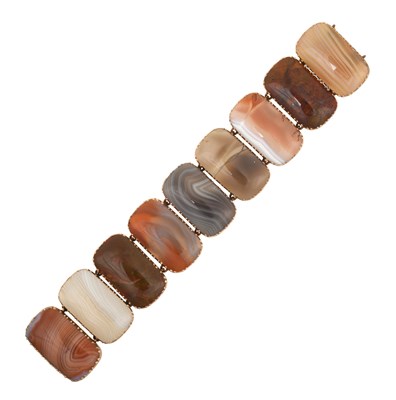 Lot 2352 - An Agate Bracelet nine rectangular agate...