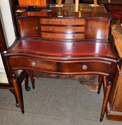 Lot 525 - Reproduction mahogany lady's writing desk