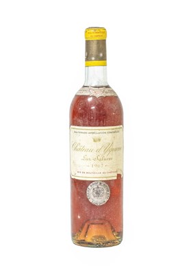 Lot 3025 - Château d'Yquem Lur Saluces 1967, Sauternes...