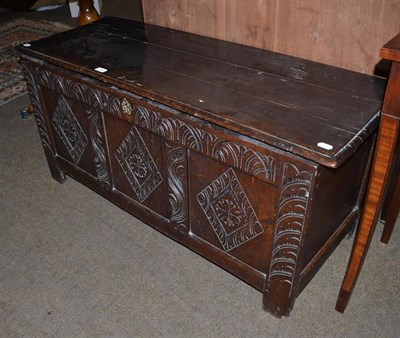 Lot 539 - An oak coffer