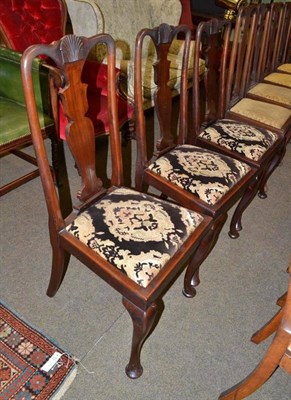 Lot 568 - Two sets of four mahogany vase splat dining chairs (8)