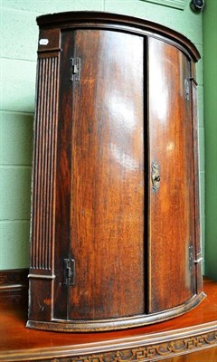 Lot 626 - Oak corner cabinet, oak trolley and bamboo table