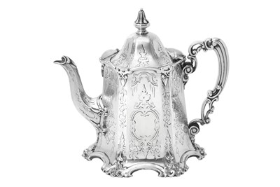 Lot 2208 - A Victorian Silver Teapot