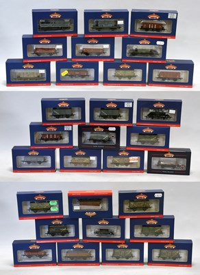Lot 3186 - Bachmann OO Gauge Wagons