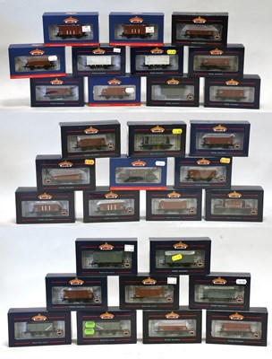 Lot 3187 - Bachmann OO Gauge Wagons