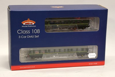 Lot 3178 - Bachmann OO Gauge 32913 Class 108 Three Car DMU