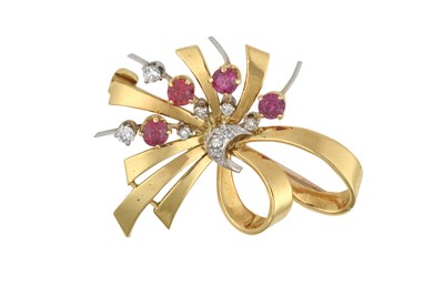 Lot 2301 - An 18 Carat Gold Ruby and Diamond Brooch plain...