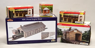 Lot 3179 - Bachmann OO Gauge 44062Z NER 2 Road Engine Shed