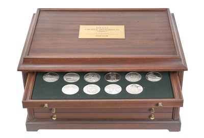Lot 2241 - A Cased Set of Elizabeth II Silver '100 Greatest Masterpieces' Medals