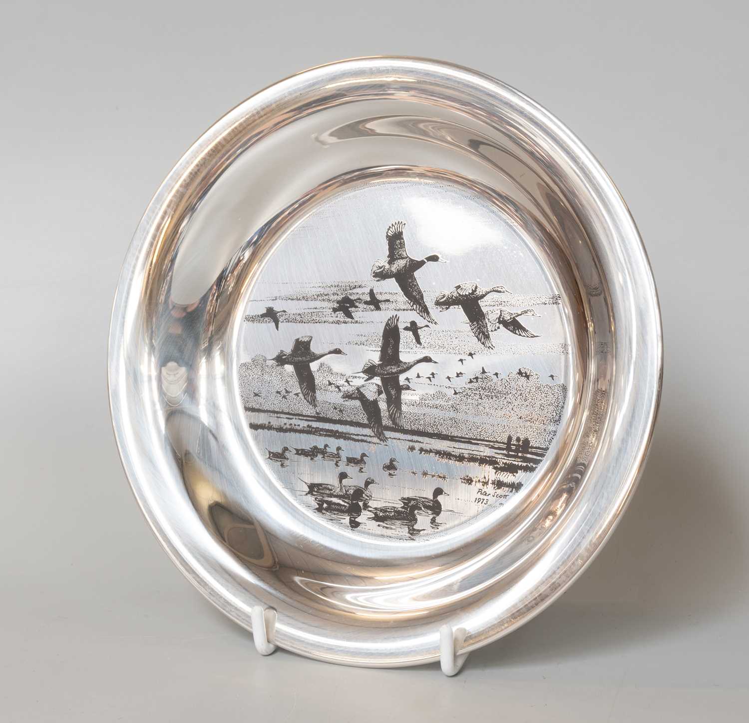Lot 77 - An Elizabeth II Silver Christmas Plate, by...