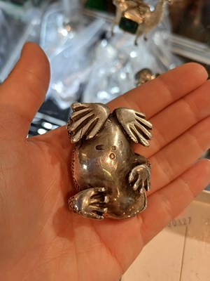 Lot 88 - Three Assorted Animals, With Spurious Marks...