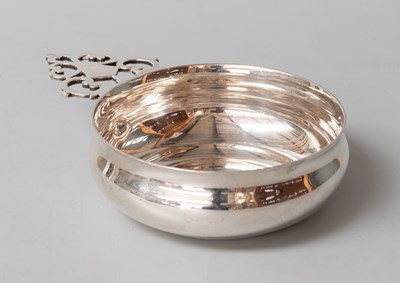 Lot 38 - A George V Silver Porringer or Bleeding-Bowl,...