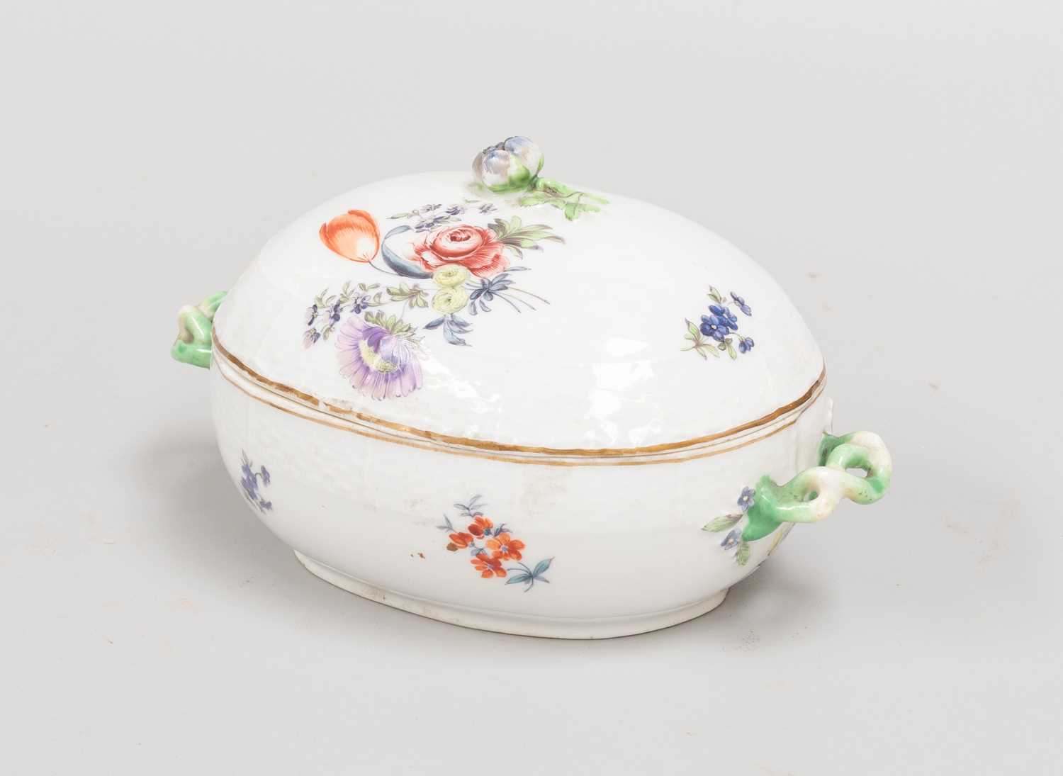 Lot 221 - A Meissen Marcolini Poreclain Sucrier, of oval...
