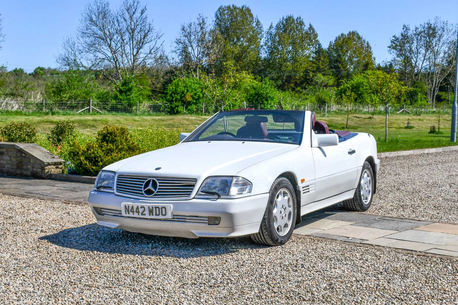 Lot 803 - 1995 Mercedes SL320 Registration Number: