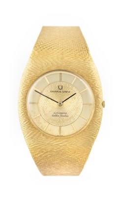 Lot 2250 - Universal: An 18 Carat Gold Automatic...