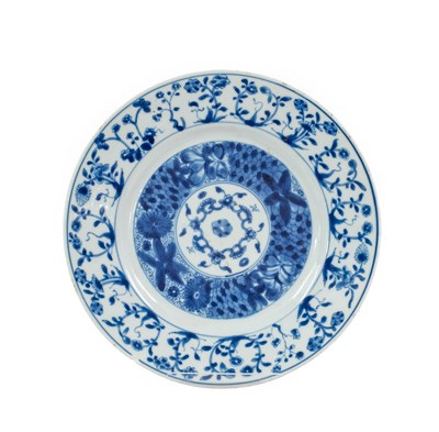 Lot 46 - A Chinese Porcelain Plate, Kangxi, painted in...