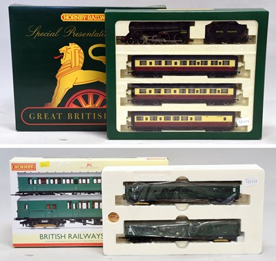 Lot 3223 - Hornby (China) OO Gauge R3162A British Railways 2-BIL 2142 Set