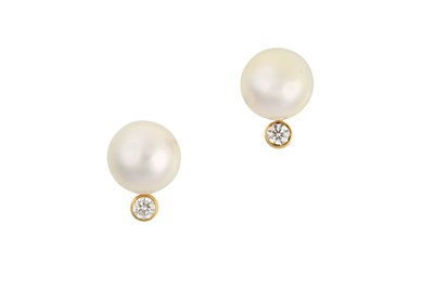 Lot 2290 - A Pair of 18 Carat Gold Cultured Pearl and...