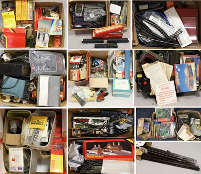 Lot 3261 - OO Gauge A Quantity Of Assorted Track And Accessories