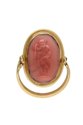 Lot 2024 - A Garnet Intaglio Swivel Ring