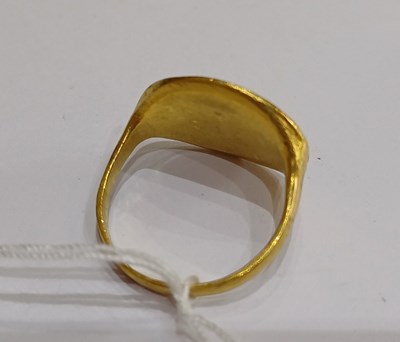 Lot 2001 - A Greek Ring