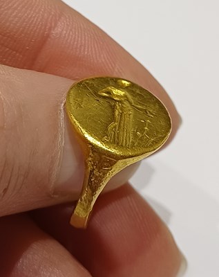 Lot 2001 - A Greek Ring