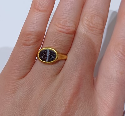Lot 2023 - An 18th Century Intaglio Ring