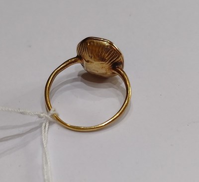 Lot 2029 - A Garnet Intaglio Ring