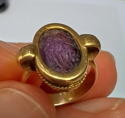 Lot 2012 - An Amethyst Intaglio Ring