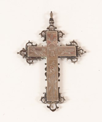 Lot 2079 - A Silver Reliquary Crucifix Pendant
