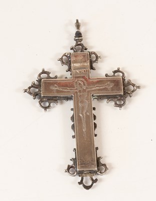 Lot 2079 - A Silver Reliquary Crucifix Pendant