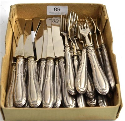 Lot 89 - Set of twelve Continental 800 standard tea knives and forks (lacking one knife)