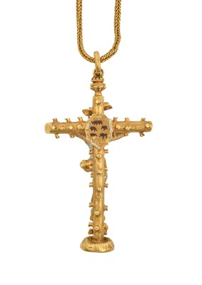 Lot 2015 - A Gold and Enamel Crucifix Pendant