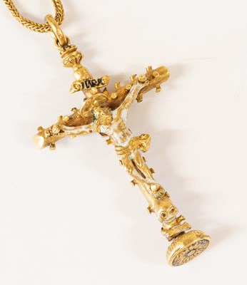 Lot 2015 - A Gold and Enamel Crucifix Pendant