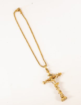 Lot 2015 - A Gold and Enamel Crucifix Pendant