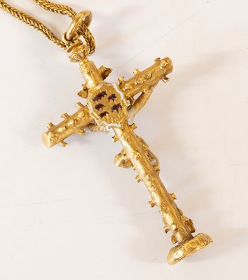 Lot 2015 - A Gold and Enamel Crucifix Pendant