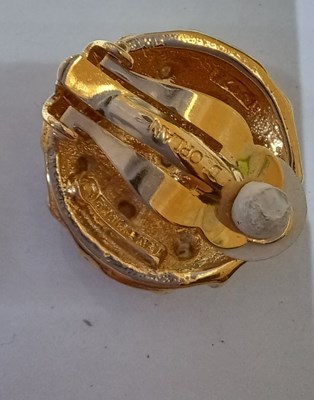 Lot 1095 - A Quantity of Costume Jewellery, comprising a...