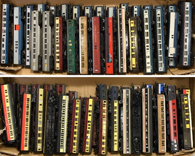 Lot 3272 - Various Manufacturers A Collection Of 60 Assorted Coaches