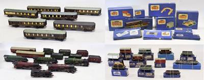 Lot 3152 - Hornby Dublo 3-Rail Locomotives And Rolling Stock