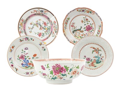 Lot 159 - A Chinese Porcelain Plate, Qianlong, painted...