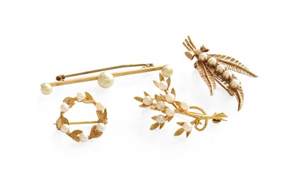 Lot 247 - Three 9 Carat Gold Cultured Pearl Brooches, of...