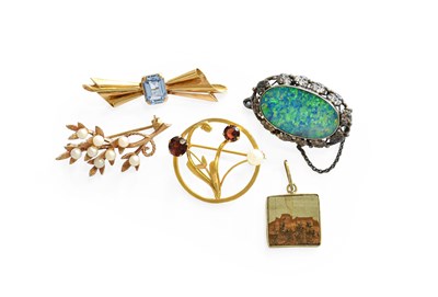 Lot 236 - A 9 Carat Gold Cultured Pearl Spray Brooch,...