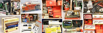 Lot 3273 - Various Manufacturers A Quantity Of OO Gauge Accessories And Other Items