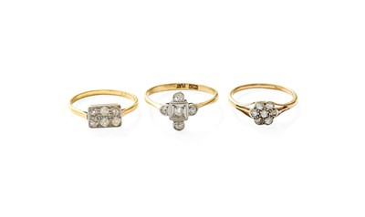 Lot 287 - A Diamond Ring, of quatrefoil form, stamped...