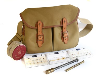 Lot 3021 - A Brady Tackle Bag