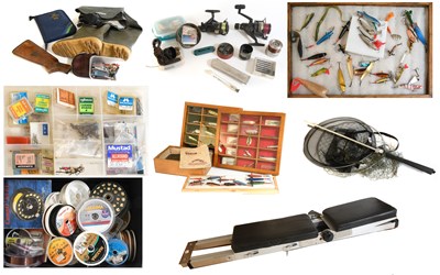 Lot 3077 - A Quantity of Various Fishing Items