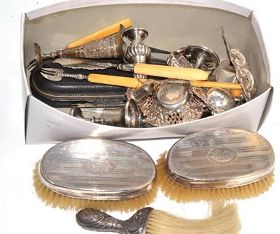 Lot 222 - Box of small silver items, brushes etc